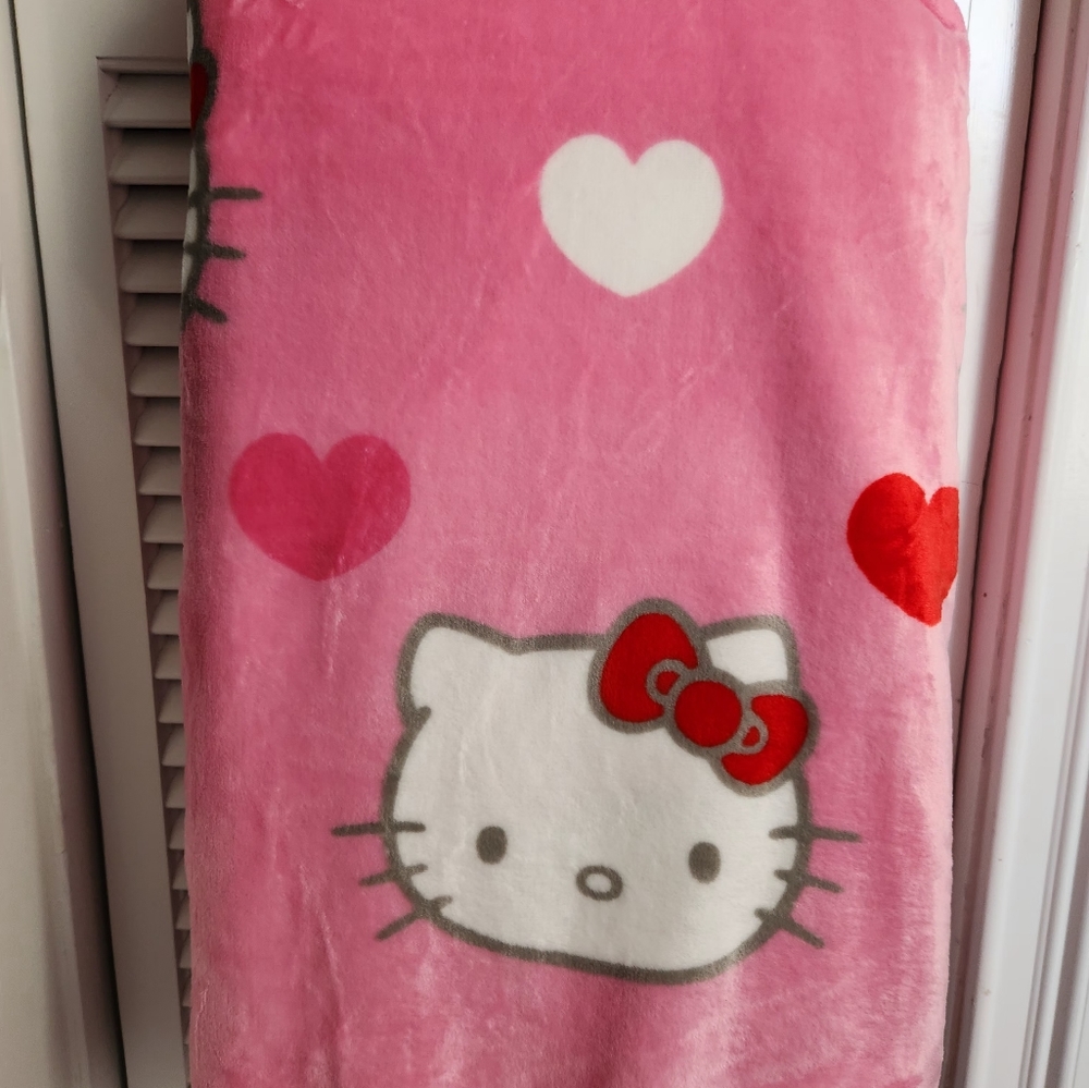 Hello kitty pink hearts full/ queen size ..throw or blanket